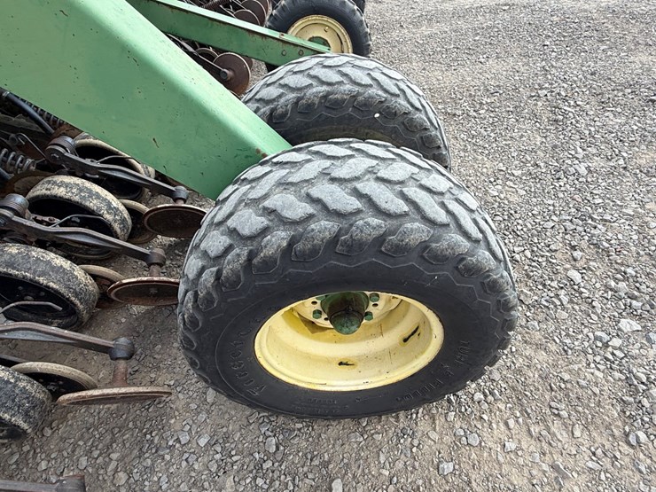 john-deere-1560-image-11