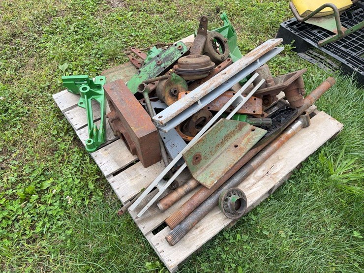 john-deere-dubuque-assorted-parts-image-4