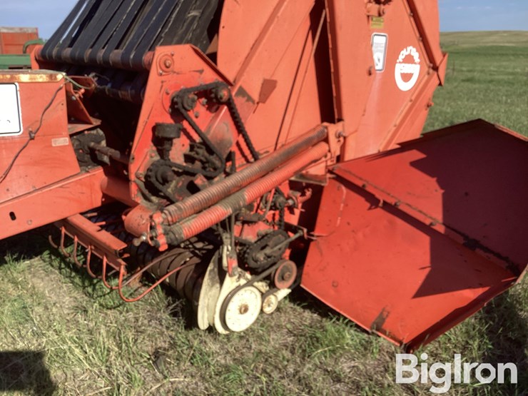 hesston-5800-image-17