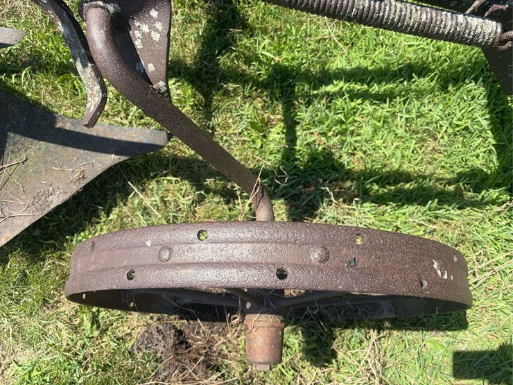 allis-chalmers-14”-two-bottom-pull-type-moldboard-plow-image-14