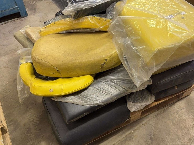 john-deere-seat-cushions-image-4