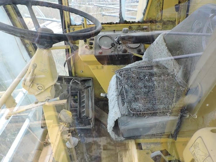 new-holland-1400-image-5