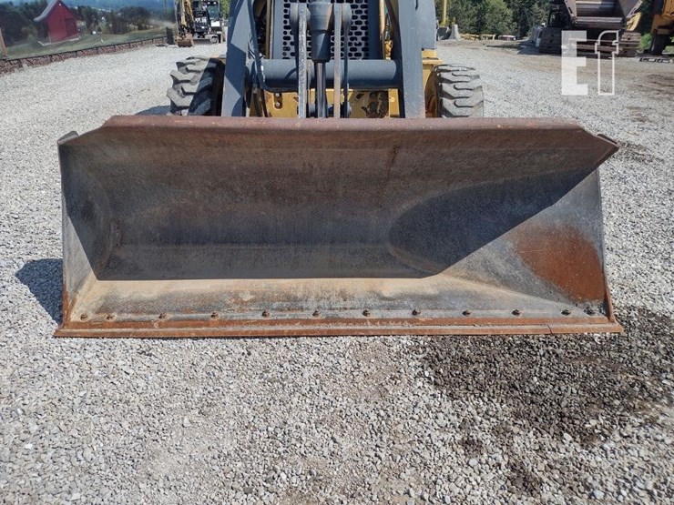 2010-deere-310sj-image-28