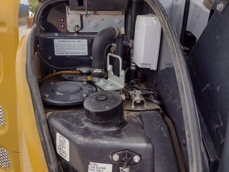2021-deere-35g-image-31