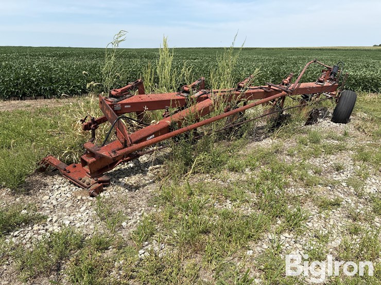 international-720-image-1