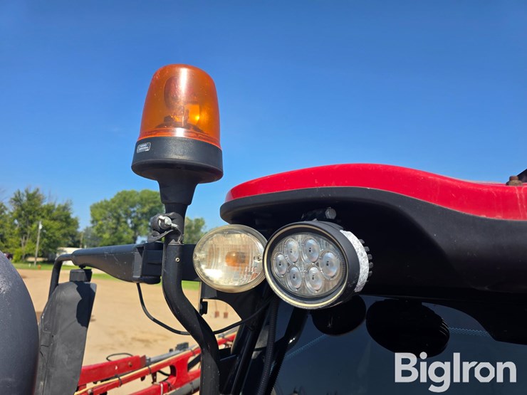 2019-case-ih-trident-5550-image-12