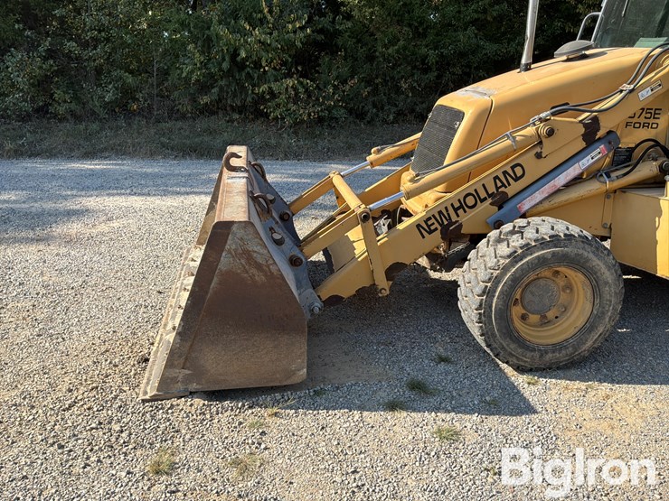 1997-new-holland-675e-image-13