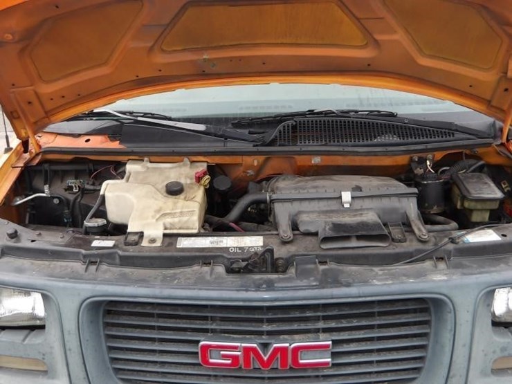 2000-gmc-savana-g3500-image-16