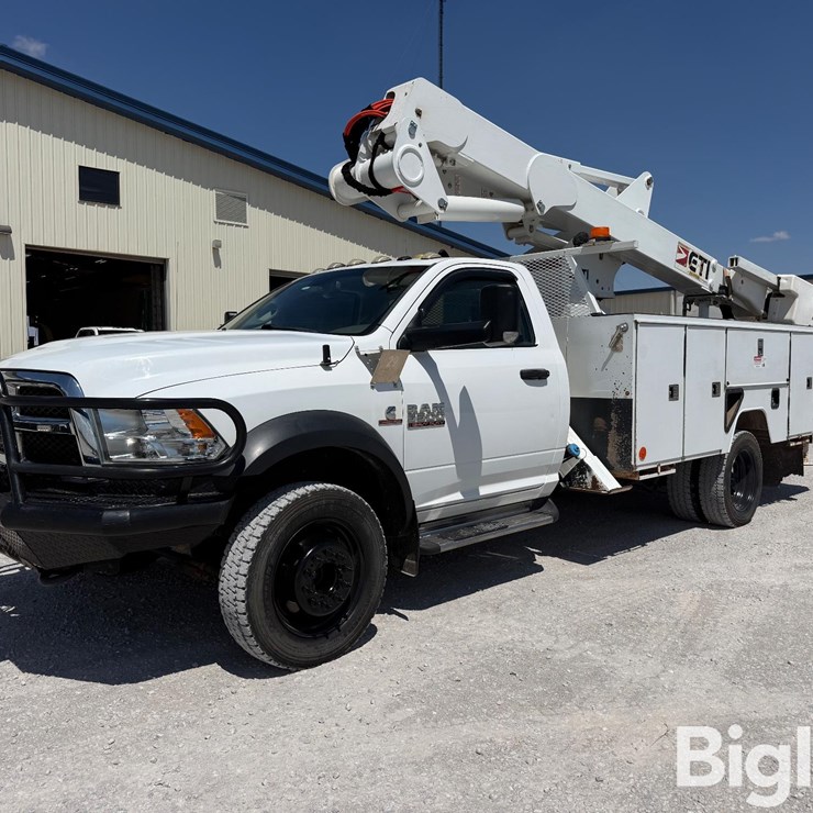 2017 RAM 5500 4x4 Bucket Truck