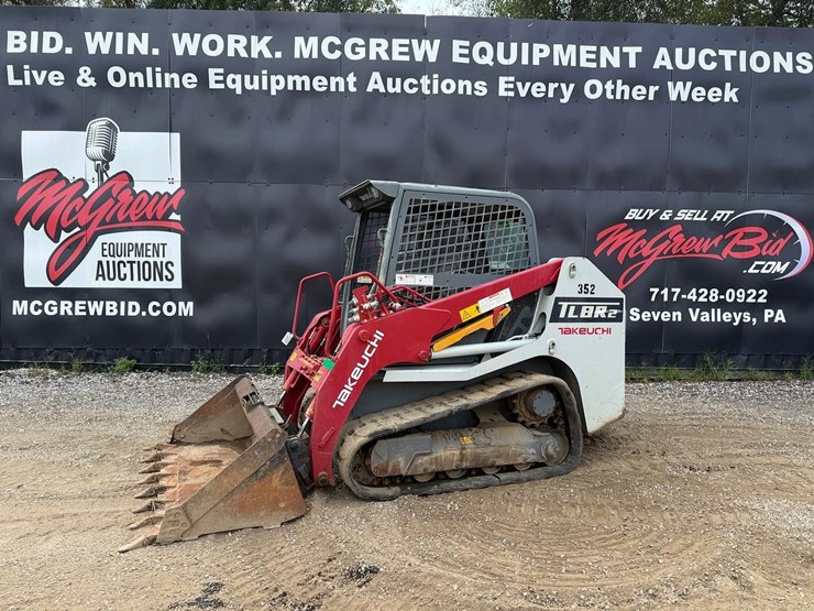 2020-takeuchi-tl8-image-1