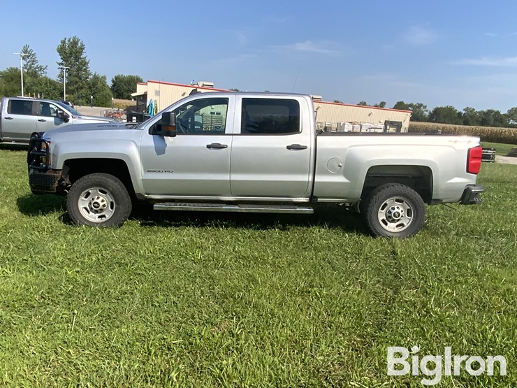 2017-chevrolet-silverado-2500-image-7