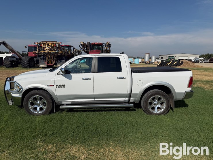 2014-ram-1500-laramie-image-8