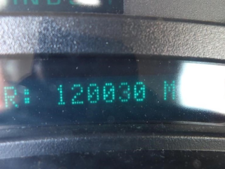 2005-chevrolet-silverado-2500-image-15