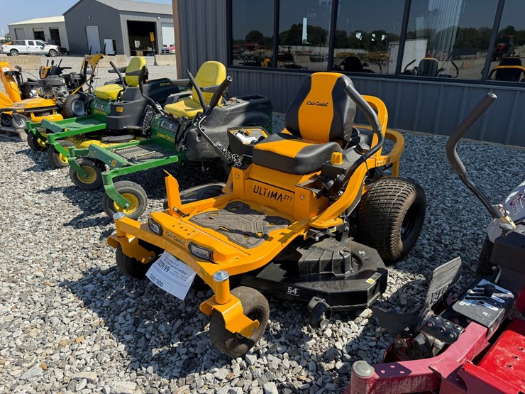 #11-•-cub-cadet-zt1-zero-turn-mower-1a03rh50167-inv#4518-image-1