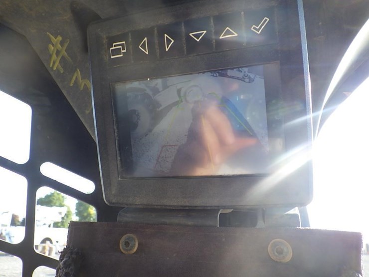 deere-325g-image-30