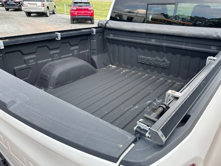 2020-chevrolet-1500-image-29