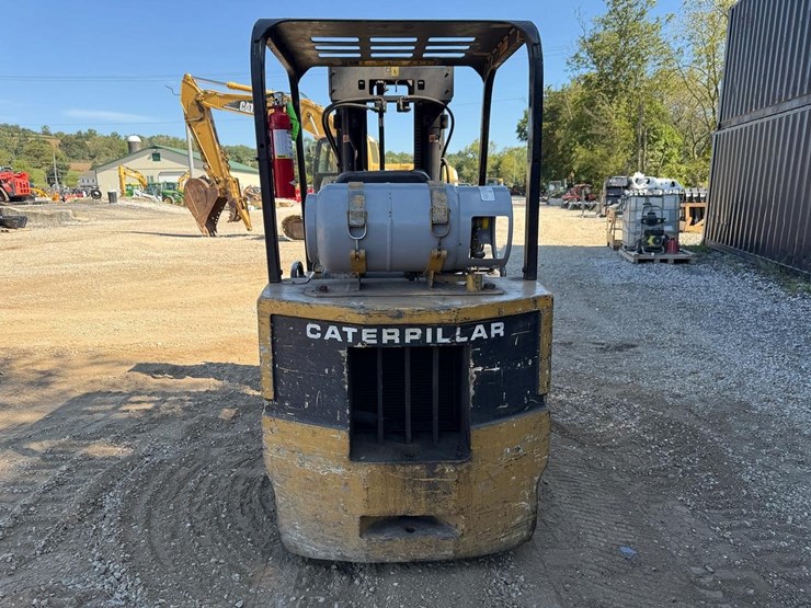 caterpillar-t50d-image-3