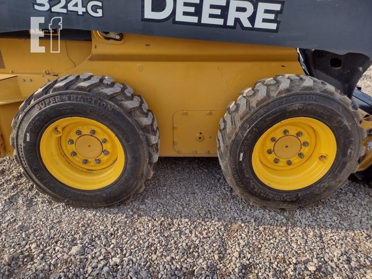 2019-deere-324g-image-22