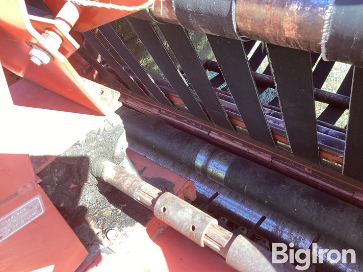 hesston-5800-image-15