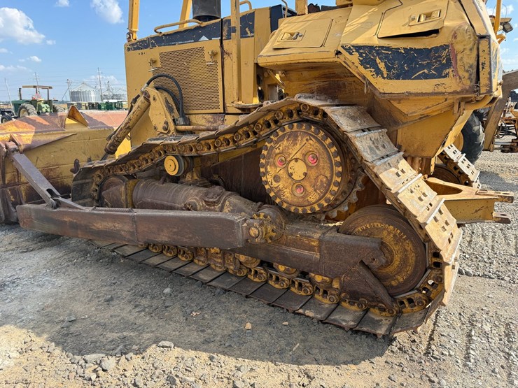 caterpillar-d6m-image-8