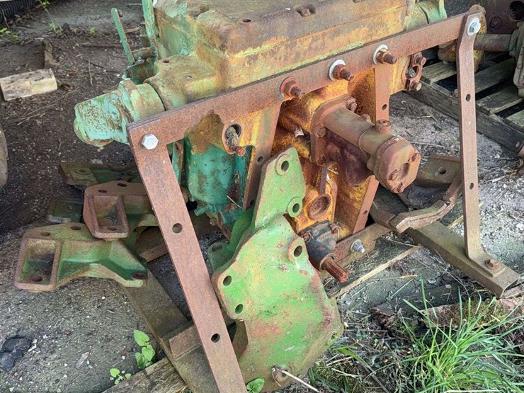 john-deere-730-image-1