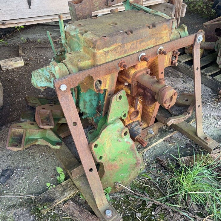 JOHN DEERE 730