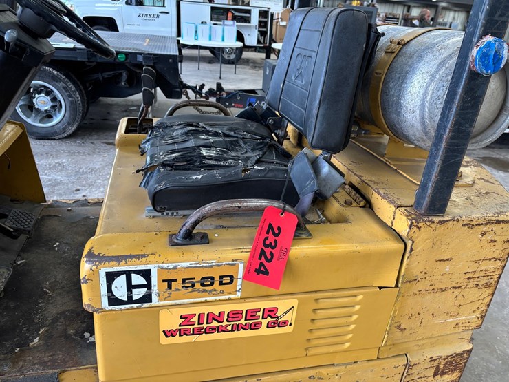 caterpillar-t50d-image-10