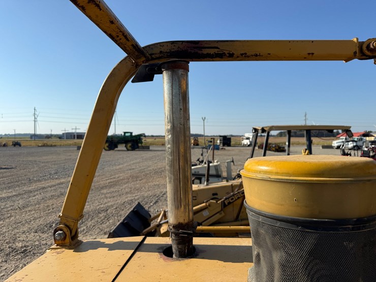 caterpillar-d6m-image-31
