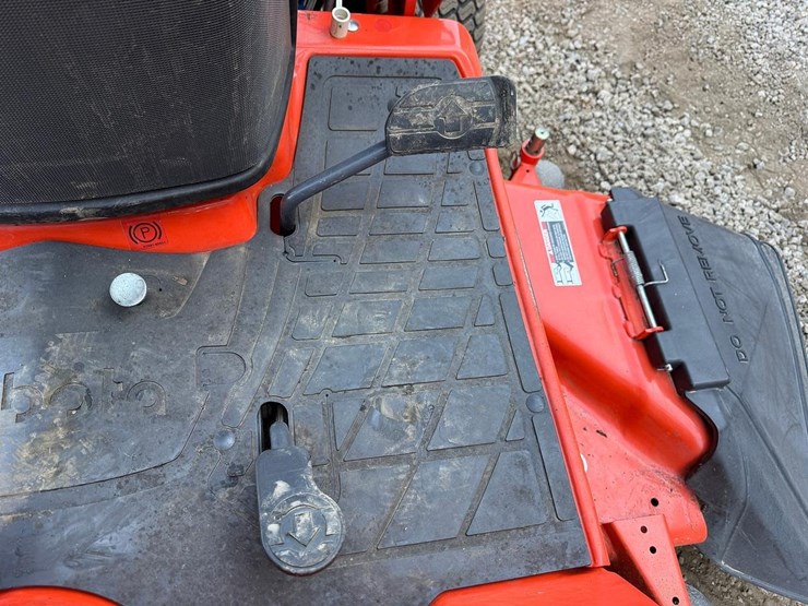 2014-kubota-bx2370-image-24