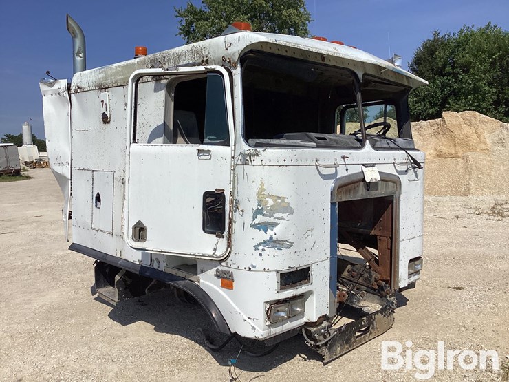 1989-kenworth-k100e-image-3