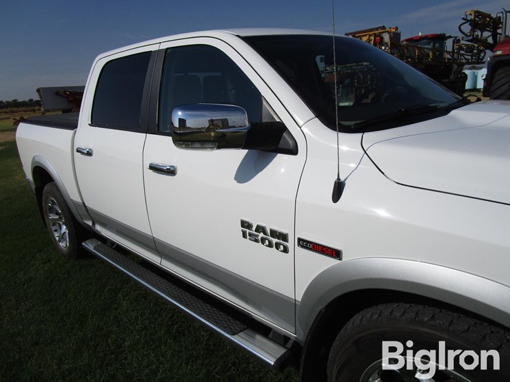 2014-ram-1500-laramie-image-11