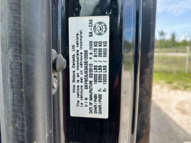 hino-185-image-22