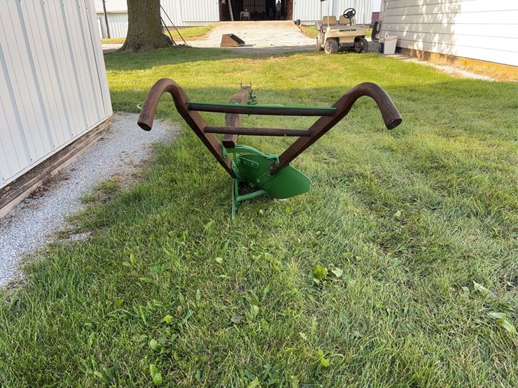 john-deere-16-image-4