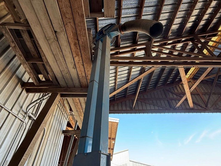 2012-universal-industries-seed-elevator-image-9