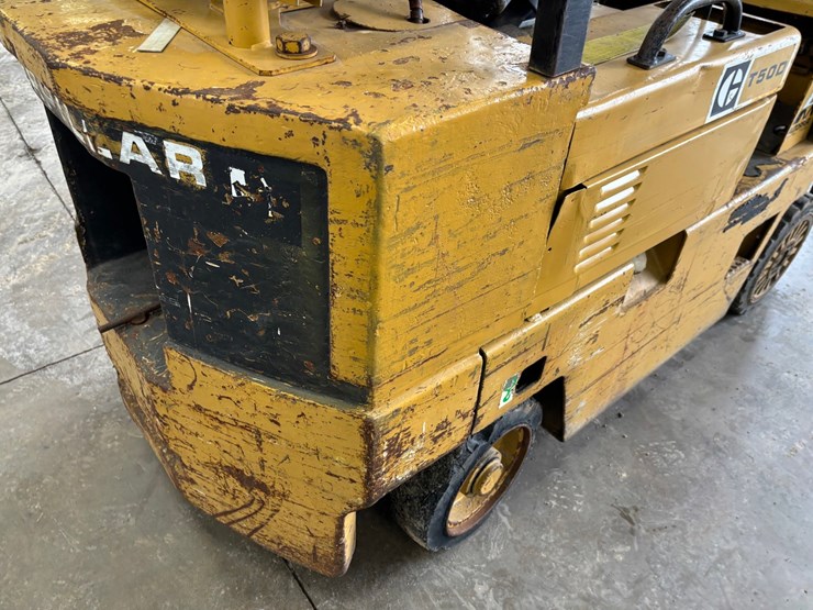 caterpillar-t50d-image-15