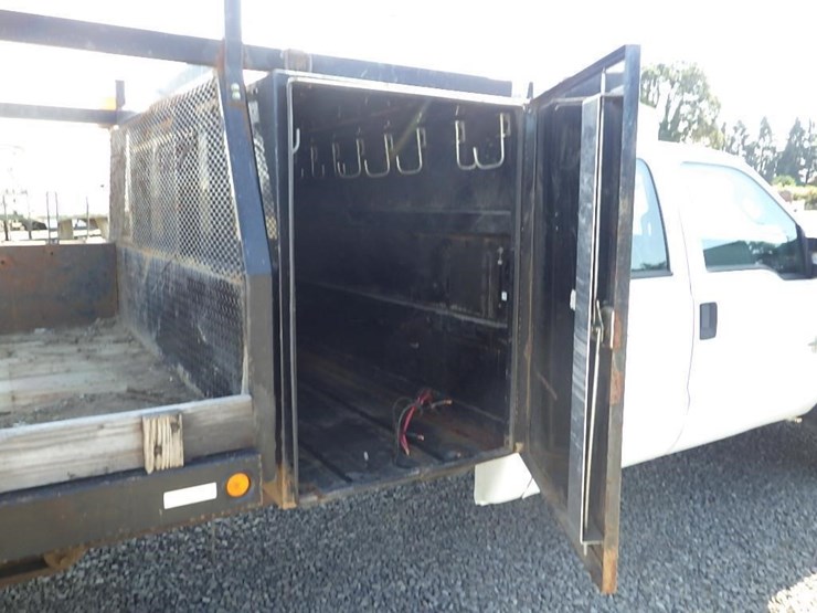 2015-ford-f550-image-23