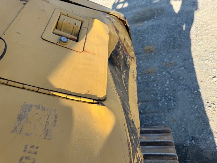 caterpillar-d6m-image-36
