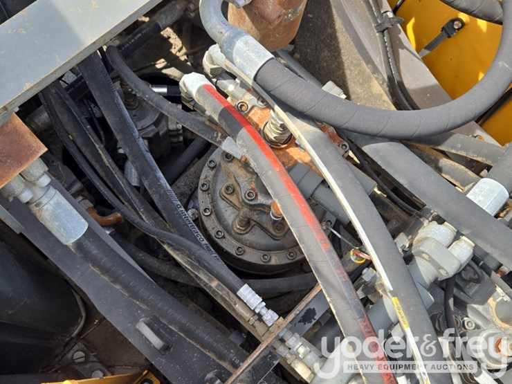 2015-volvo-ec350el-image-48