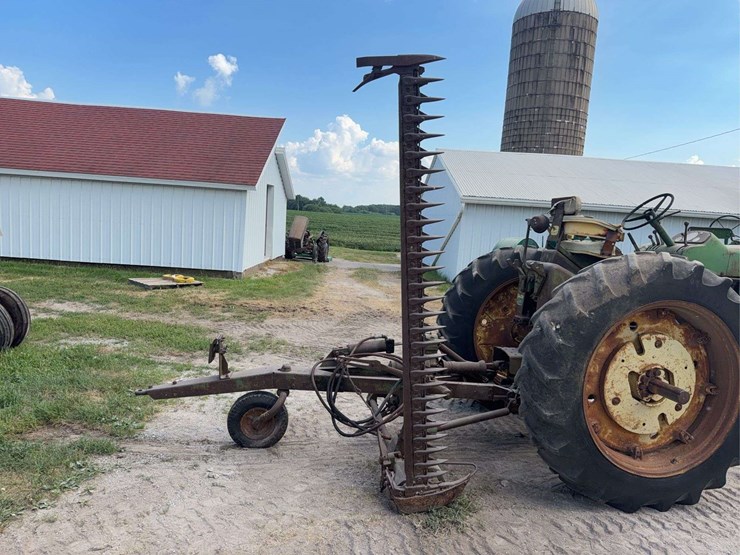 john-deere-3010-image-44