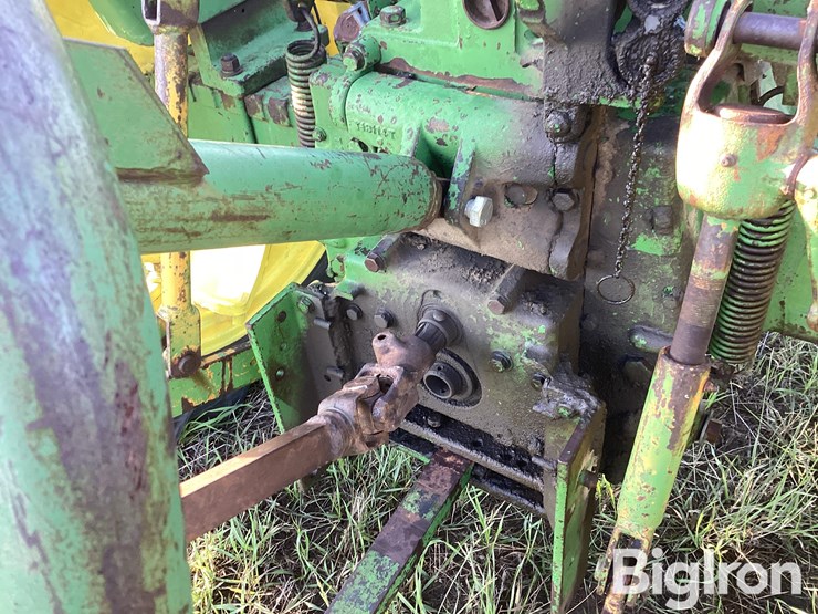 1961-john-deere-2010-image-12