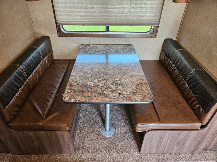 #21371-•-2021-lakota-charger-trailer-image-40
