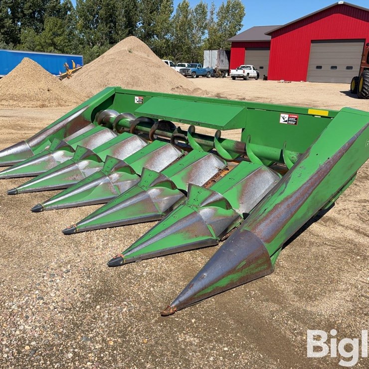 JOHN DEERE 643