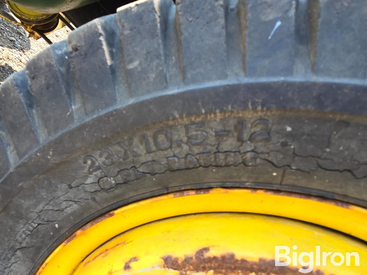1980-john-deere-212-image-14