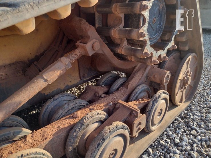 2015-caterpillar-287d-image-17