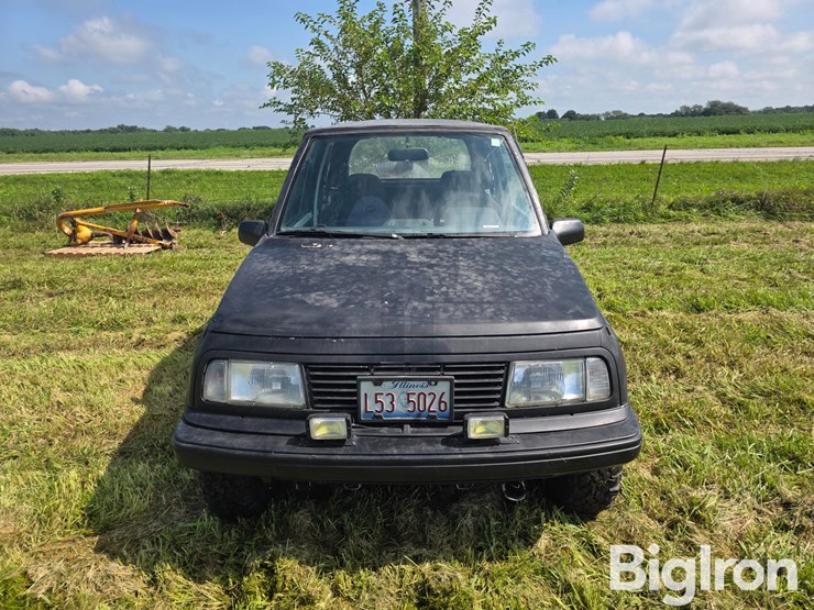 1995-chevrolet-tracker-image-2