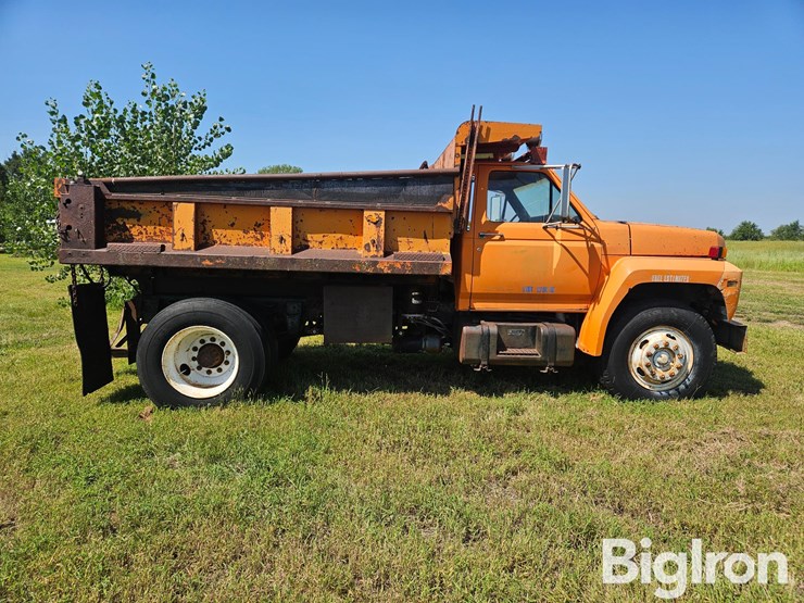 1985-ford-f7000-image-4
