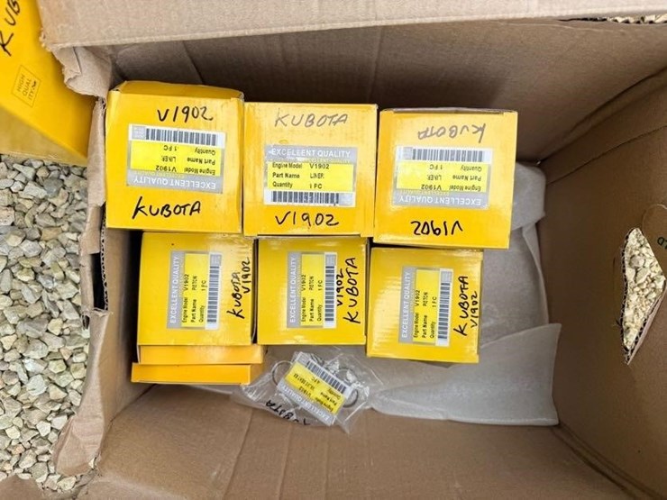 kubota-v1902-engine-gasket-kit-&-rebuild...-image-5