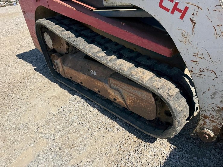 2013-takeuchi-tl230-image-13