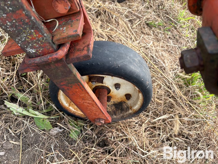 allis-chalmers-1200-image-11