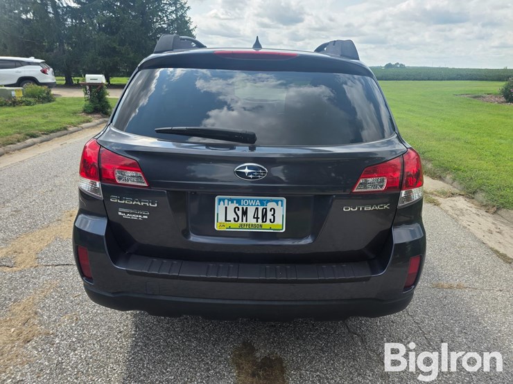 2013-subaru-outback-image-6